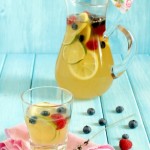 Limonata alla lavanda e frutti di bosco - Lemonade with lavender and berries