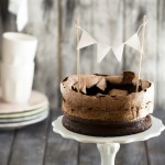 torta‬ doppia al ‪‎cioccolato‬ con ‪meringa‬ al cacao - double ‪chocolate‬ ‪‎cake‬ with cocoa ‪‎meringue‬