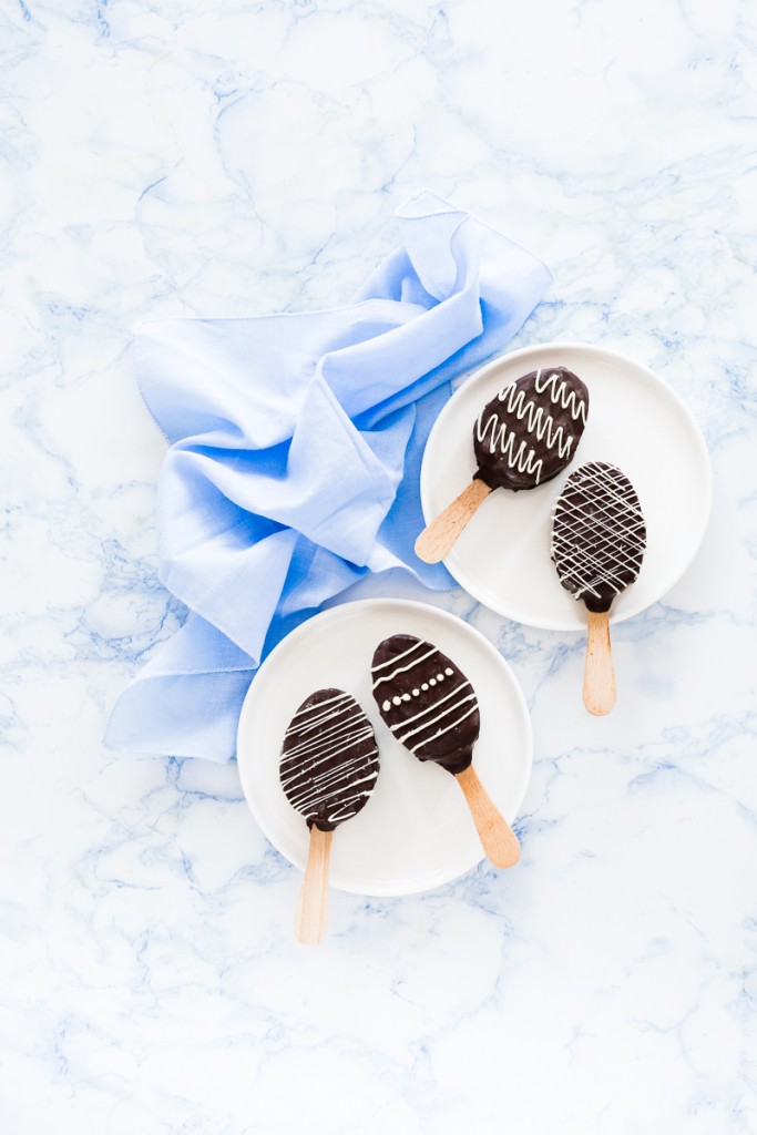 Torta al cioccolato su stecco, Chocolate cake egg pops Torta al cioccolato su stecco, Torta su stecco al cioccolato, Ovetti di torta al cioccolato su stecco, Ricetta torta al cioccolato su stecco, Come riciclare le uova di Pasqua, Torta su stecco glassata al cioccolato, Brownies su stecco, Tortine al cioccolato su stecco, Chocolate cake egg pops recipe, How to make chocolate cake pops, Chocolate Easter cake egg pops
